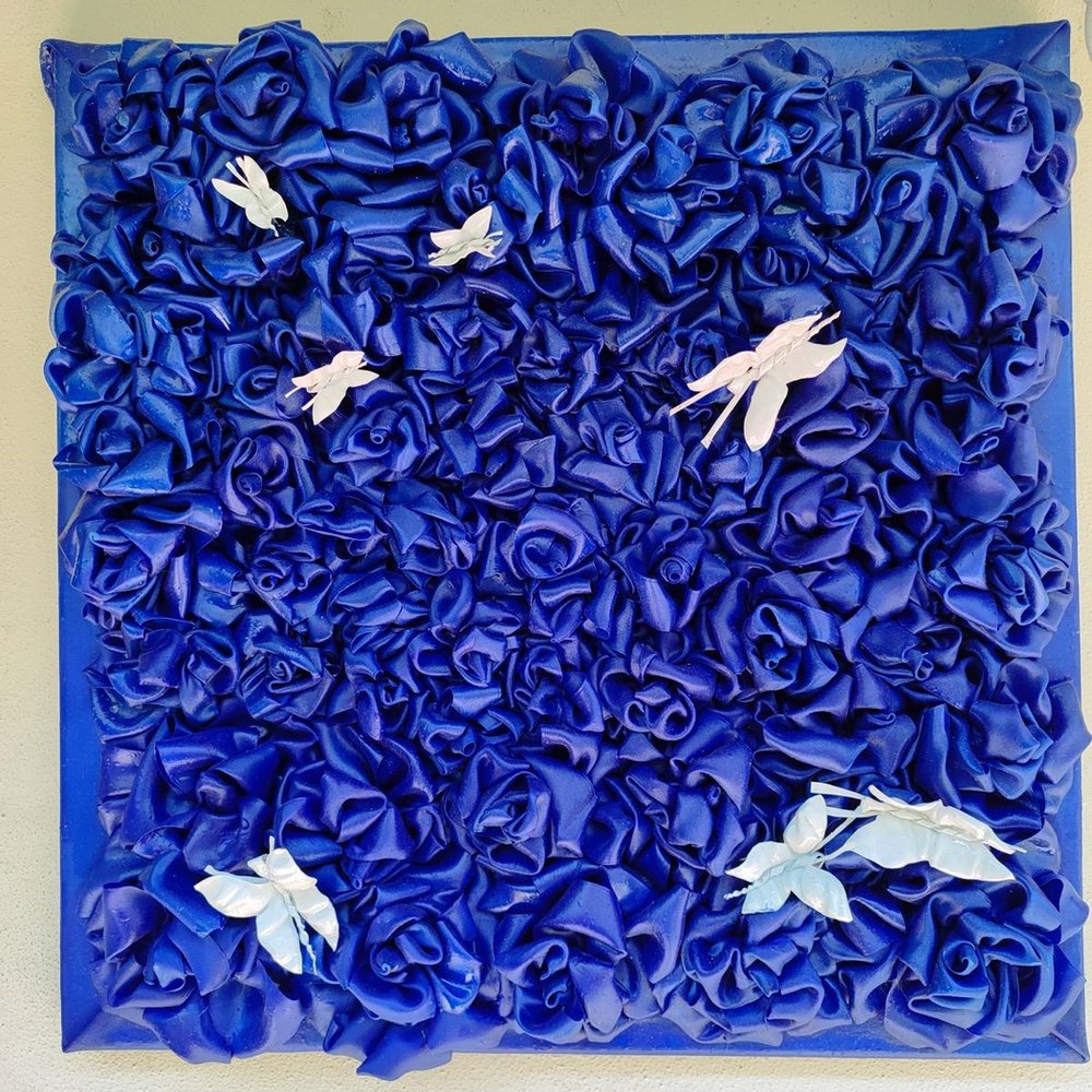 Blue roses with doves